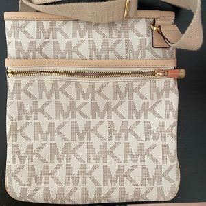 Michael Kors Crossbody Bag